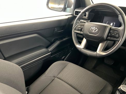 Used 2026 Toyota 4Runner SR5 AWD/4WD image 12