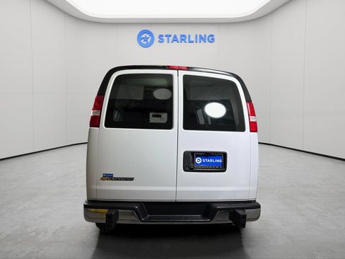 Used 2025 Chevrolet Express 2500 w/ Driver Convenience Package RWD image 8