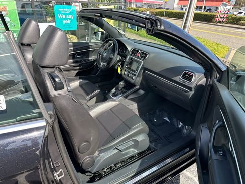 Used 2013 Volkswagen Eos FWD image 10