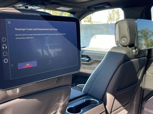 New 2026 GMC Yukon XL AT4 Ultimate AWD/4WD image 19