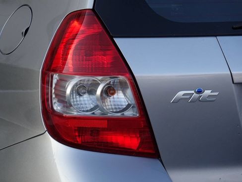 Used 2007 Honda Fit Sport image 18