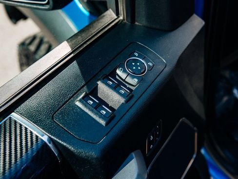 Used 2019 Ford F150 Raptor w/ Equipment Group 802A Luxury image 18