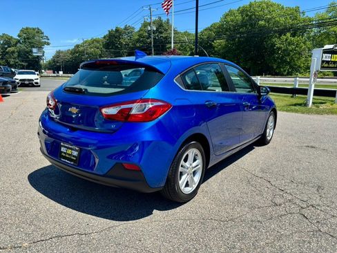 Used 2017 Chevrolet Cruze LT w/ Convenience Package FWD image 8