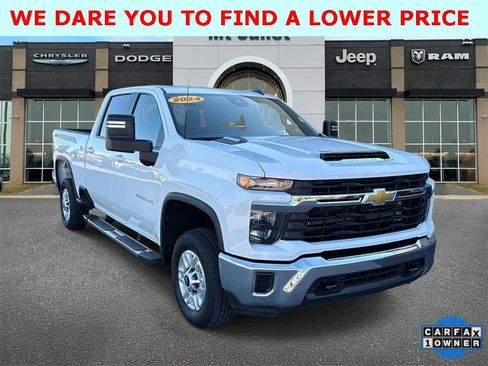 Used 2024 Chevrolet Silverado 2500 LT image 1