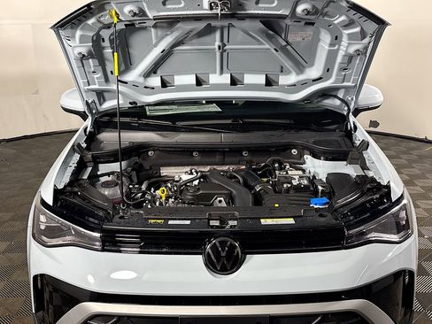 New 2025 Volkswagen Taos SE image 22