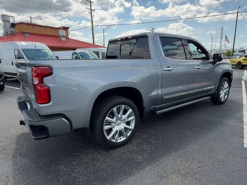 Used 2024 Chevrolet Silverado 1500 High Country AWD/4WD image 8