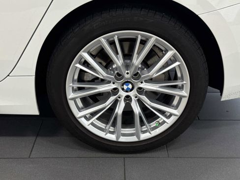 Used 2023 BMW 330i xDrive Sedan w/ Premium Package image 12