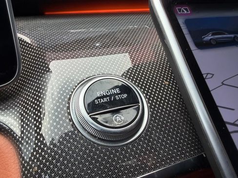 Used 2023 Mercedes-Benz S 580 4MATIC Sedan image 19