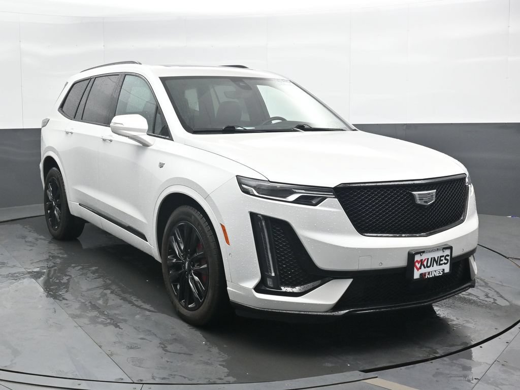 Used 2024 Cadillac XT6 Sport w/ LPO, ONYX Package AWD/4WD image 4