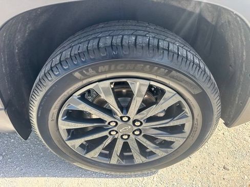 Used 2023 Chevrolet Traverse RS w/ LPO, Floor Liner Package AWD/4WD image 32