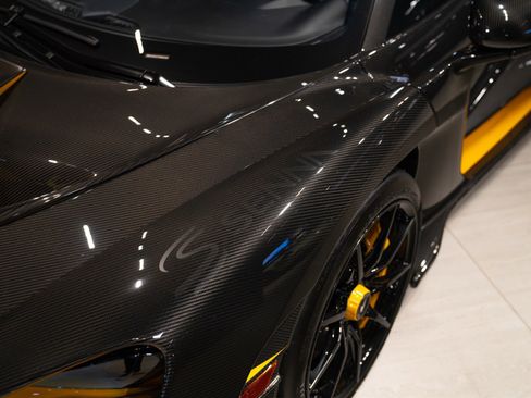 Used 2019 McLaren Senna RWD image 9