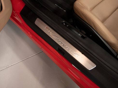 Used 2021 Porsche 911 Carrera S image 34