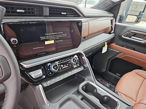 New 2026 GMC Sierra 3500 Denali Ultimate image 19