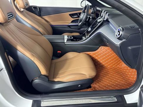 Used 2024 Mercedes-Benz CLE 300 4MATIC Cabriolet image 38