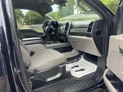 Used 2021 Ford F250 XLT w/ XLT Premium Package AWD/4WD image 7