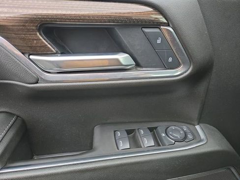 Used 2025 Chevrolet Silverado 1500 LT image 19