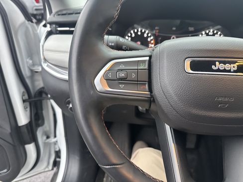 Used 2022 Jeep Compass Limited image 18