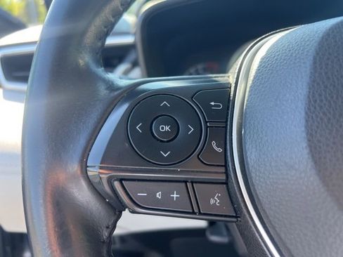 Used 2022 Toyota Corolla Cross LE image 21