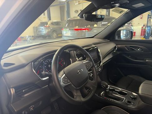 Used 2023 Chevrolet Traverse Premier w/ Redline Edition AWD/4WD image 9