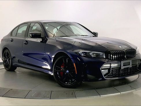 Certified 2023 BMW 330e xDrive w/ M Sport Package AWD/4WD image 1