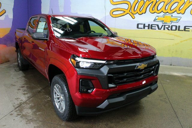New 2026 Chevrolet Colorado LT w/ LT Convenience Package AWD/4WD image 2