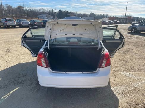 Used 2008 Suzuki Forenza Sedan image 14