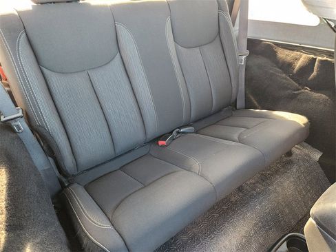 Used 2017 Jeep Wrangler Rubicon w/ Power Convenience Group image 17