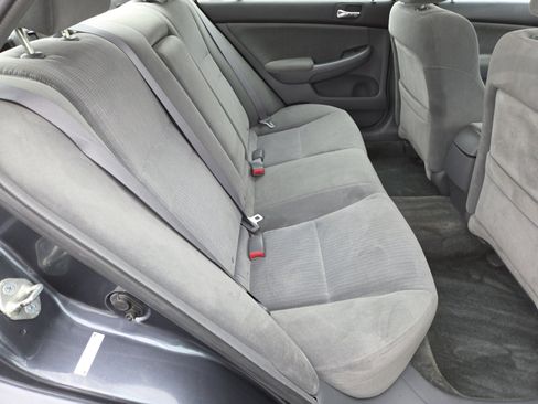 Used 2005 Honda Accord LX image 18