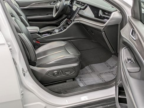 Used 2023 Jeep Grand Cherokee 4WD 4xe image 25