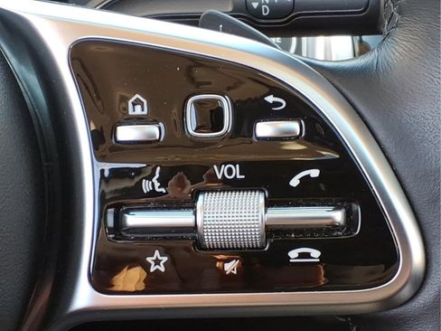 Certified 2023 Mercedes-Benz GLB 250 4MATIC image 27