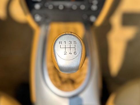 Used 2001 Porsche 911 Carrera RWD image 29