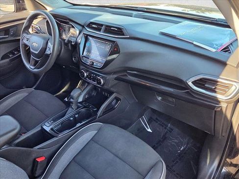 Used 2023 Chevrolet TrailBlazer LT w/ Convenience Package image 21