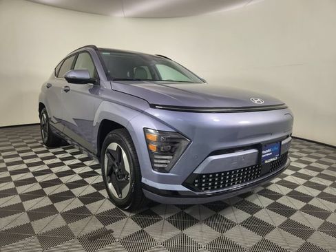 Certified 2024 Hyundai Kona Limited FWD image 7