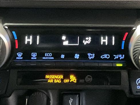 Used 2025 Toyota RAV4 XLE image 13