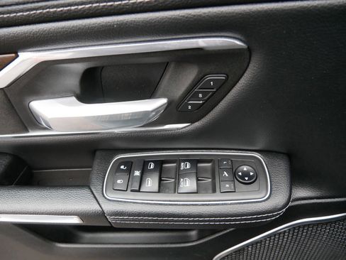 Used 2021 RAM 1500 Laramie image 18