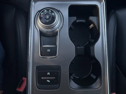 Used 2024 Ford Edge Titanium image 33