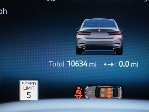 Certified 2025 BMW 330i Sedan RWD image 20