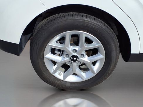 Used 2025 Kia Soul LX w/ LX Technology Package image 6