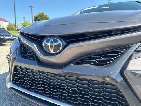 Used 2023 Toyota Camry XSE FWD image 11
