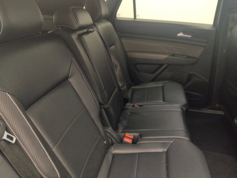 Used 2022 Volkswagen Atlas Cross Sport SE w/ Panoramic Sunroof Package FWD image 19