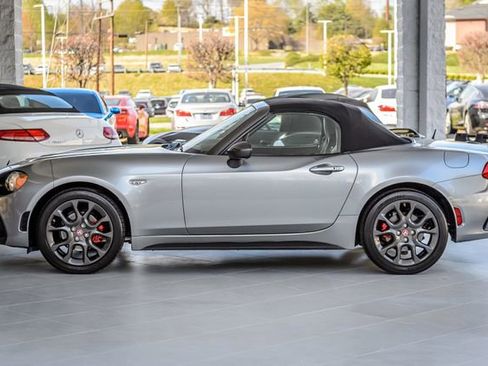 Used 2017 FIAT 124 Spider Abarth image 45