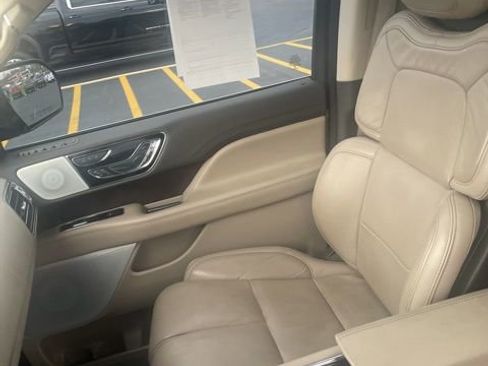 Used 2022 Lincoln Navigator L Reserve image 14