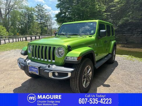 Used 2020 Jeep Wrangler Unlimited Sahara w/ Uconnect 4C Nav & Sound Group AWD/4WD image 3