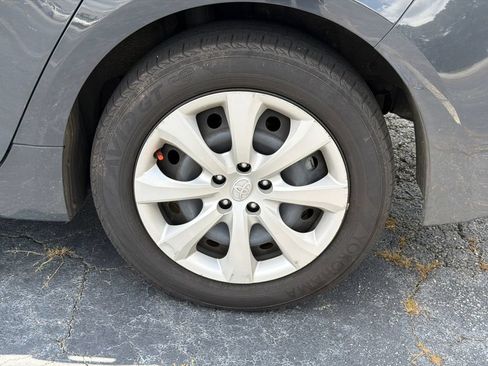 Used 2025 Toyota Corolla LE FWD image 21