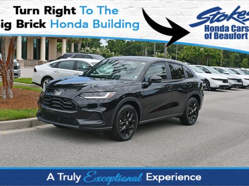 Certified 2025 Honda HR-V Sport image 1