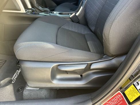 Used 2024 Toyota Corolla Cross AWD Hybrid image 28
