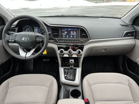 Used 2019 Hyundai Elantra SEL image 34