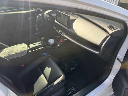 Used 2023 Toyota Prius XLE FWD image 10