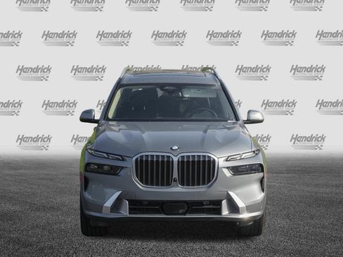 Used 2025 BMW X7 xDrive40i w/ Premium Package AWD/4WD image 3