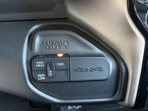 Used 2024 RAM 2500 Laramie AWD/4WD image 18